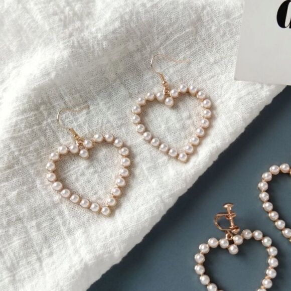 5/$25 HEART PEARL FAUX EARRINGS - Picture 5 of 13